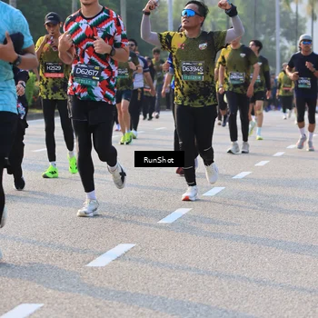 Runner Photo 6998059