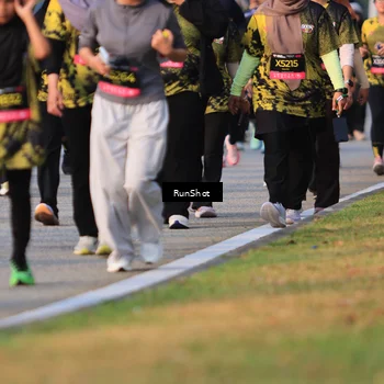 Runner Photo 6998060
