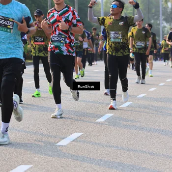 Runner Photo 6998061