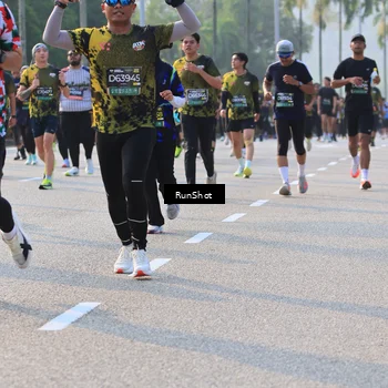 Runner Photo 6998066