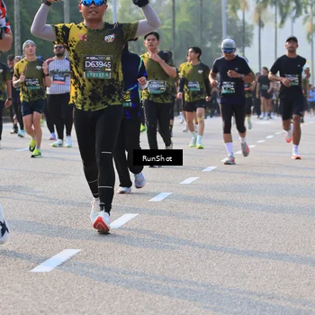 Runner Photo 6998070