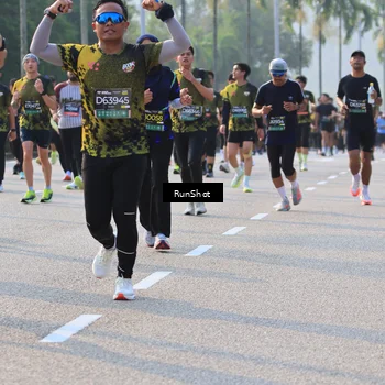 Runner Photo 6998071