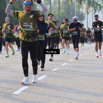 Runner Photo 6998072