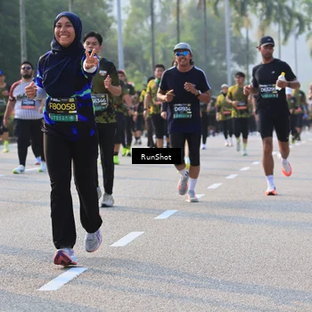 Runner Photo 6998081