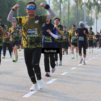 Runner Photo 6998090