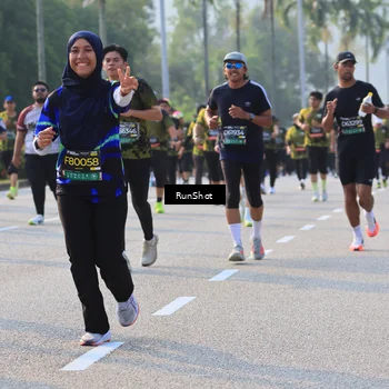 Runner Photo 6998092