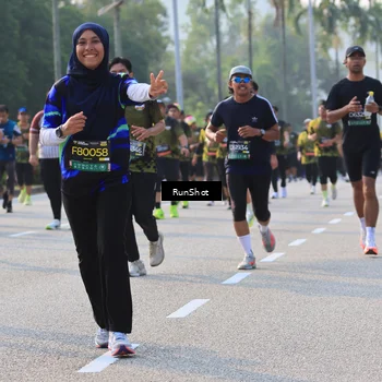 Runner Photo 6998093