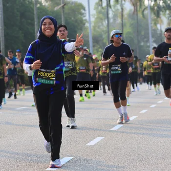Runner Photo 6998099