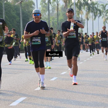Runner Photo 6998101