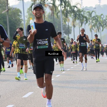Runner Photo 6998114