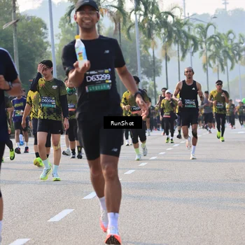 Runner Photo 6998115