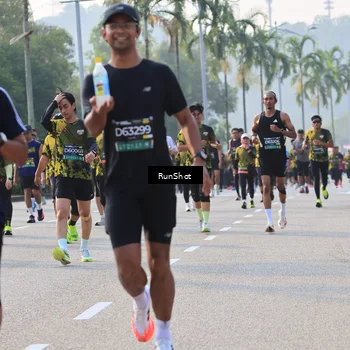 Runner Photo 6998116