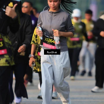 Runner Photo 6998130