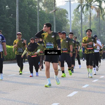 Runner Photo 6998135