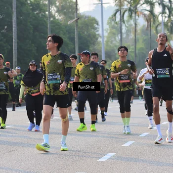Runner Photo 6998136