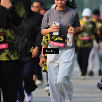Runner Photo 6998138