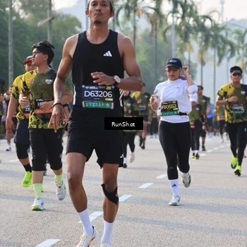 Runner Photo 6998143
