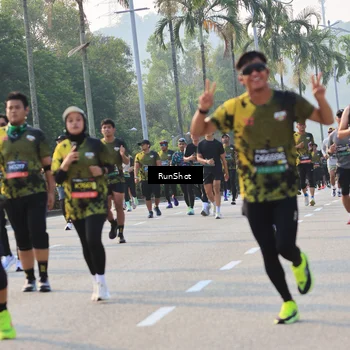 Runner Photo 6998178