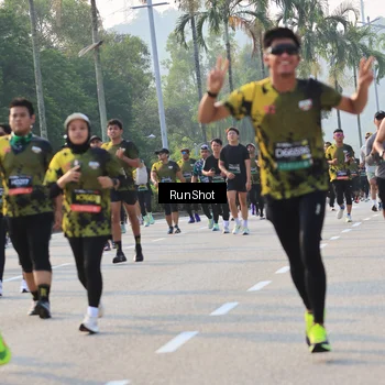 Runner Photo 6998193