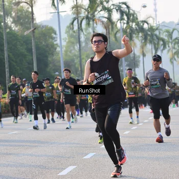 Runner Photo 6998206