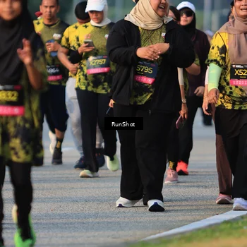 Runner Photo 6998210
