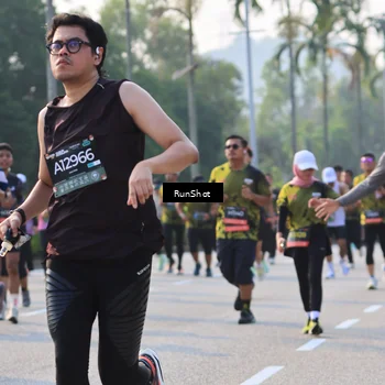 Runner Photo 6998211