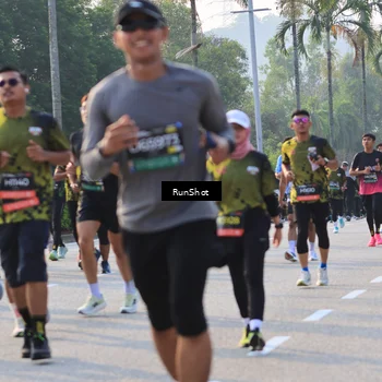 Runner Photo 6998213