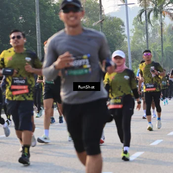 Runner Photo 6998215
