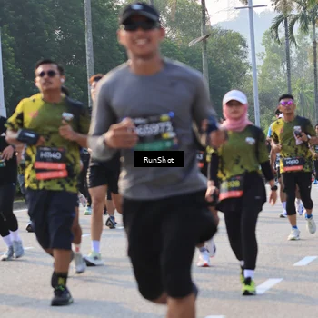 Runner Photo 6998222