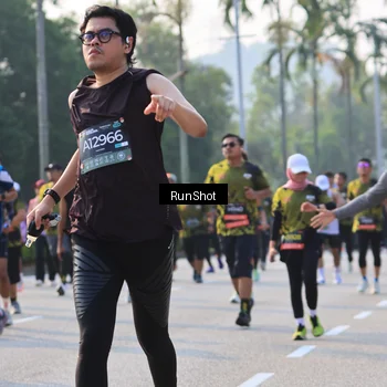 Runner Photo 6998223