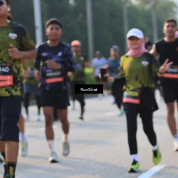 Runner Photo 6998228