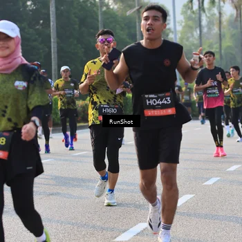 Runner Photo 6998235