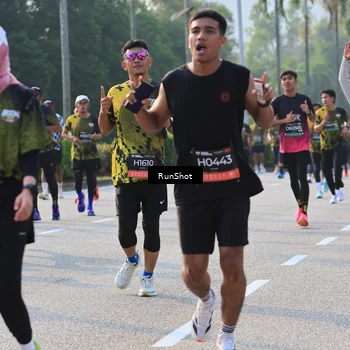 Runner Photo 6998238