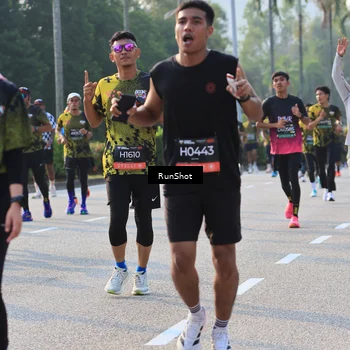 Runner Photo 6998241