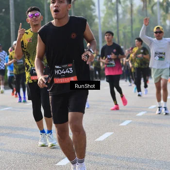 Runner Photo 6998242