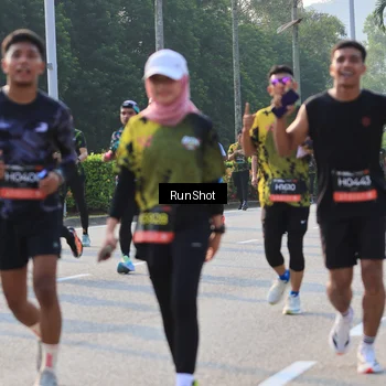 Runner Photo 6998243
