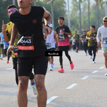Runner Photo 6998255