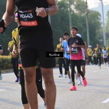 Runner Photo 6998259