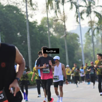 Runner Photo 6998263