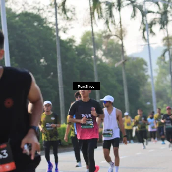 Runner Photo 6998271