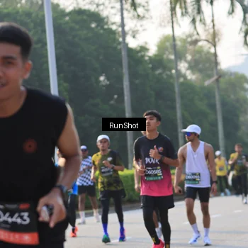 Runner Photo 6998273