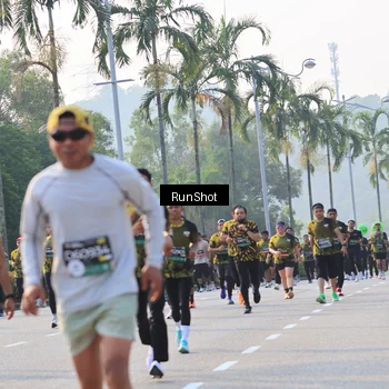 Runner Photo 6998286