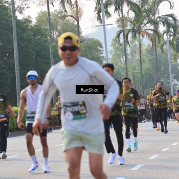 Runner Photo 6998299