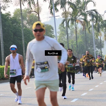 Runner Photo 6998302