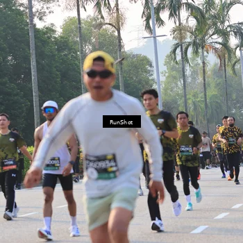 Runner Photo 6998303