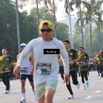 Runner Photo 6998305