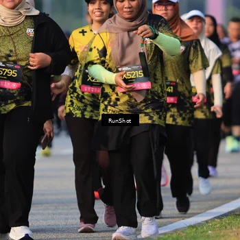 Runner Photo 6998307