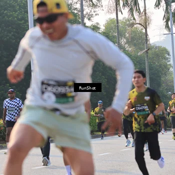Runner Photo 6998309