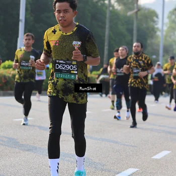 Runner Photo 6998323