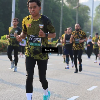 Runner Photo 6998324